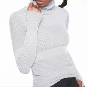 Athleta Women’s Medium Ribbed White/Grey Turtleneck Sweater, Flurry Blizzard
